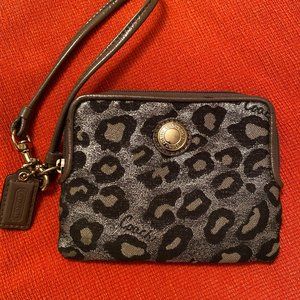 Small Wristlet